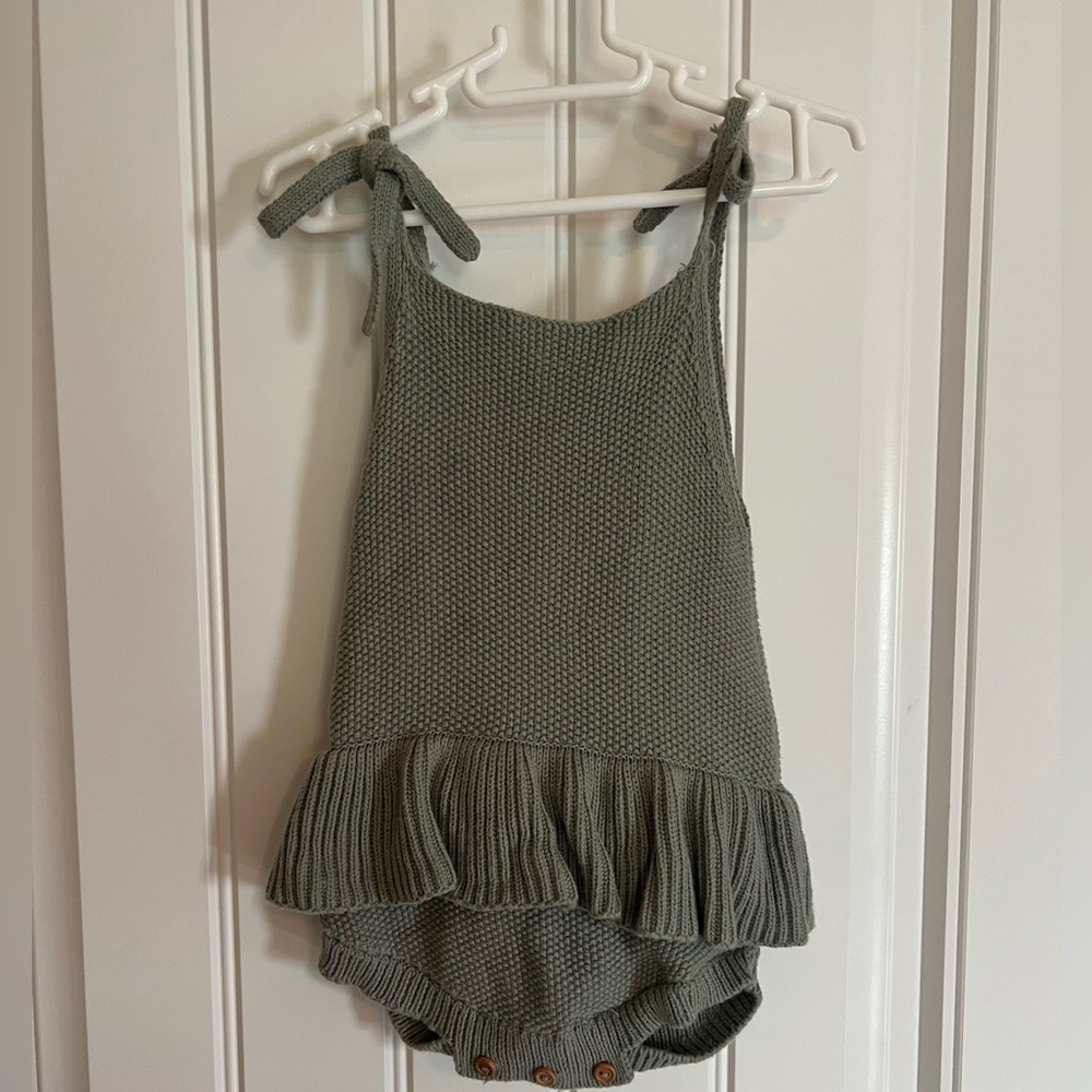 Quincy Mae Romper 18-24 months